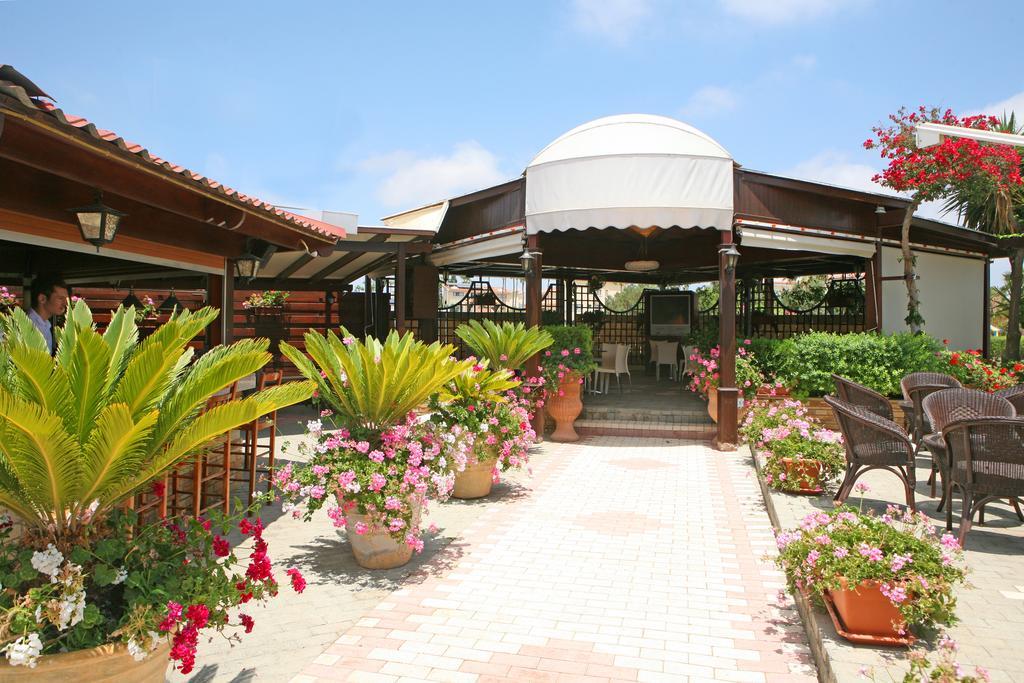 Makronisos Village Lägenhetshotell Ayia Napa