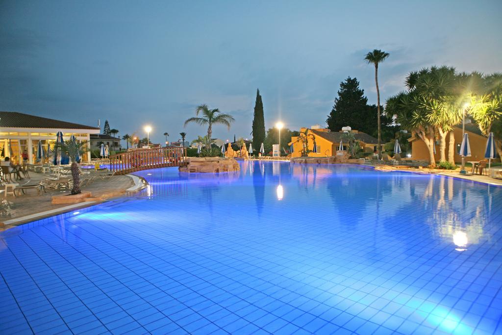 Lägenhetshotell Makronisos Village