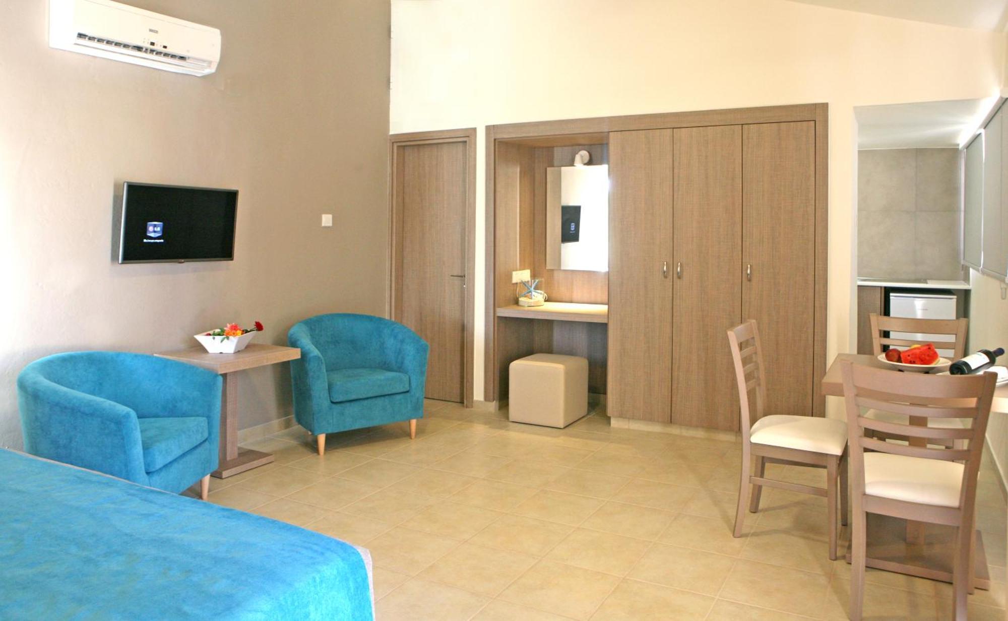 Makronisos Village Lägenhetshotell 3*