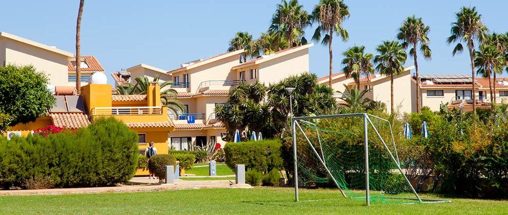 Lägenhetshotell Makronisos Village 3*