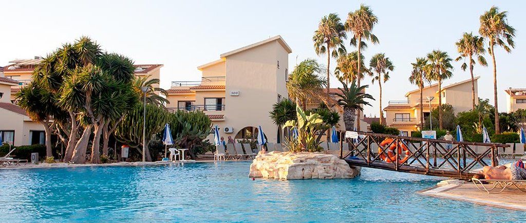 Lägenhetshotell Makronisos Village 3*