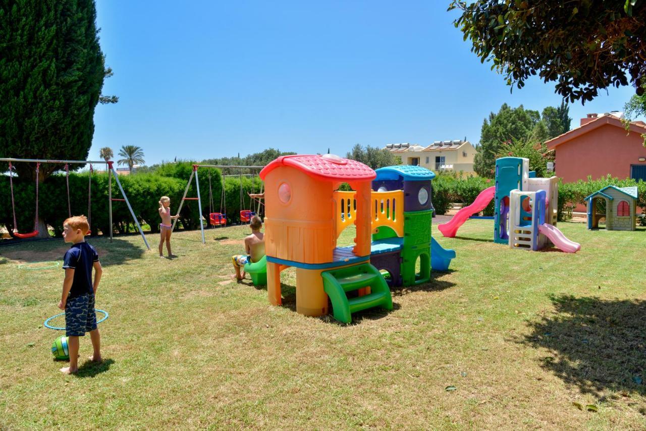 Makronisos Village Lägenhetshotell