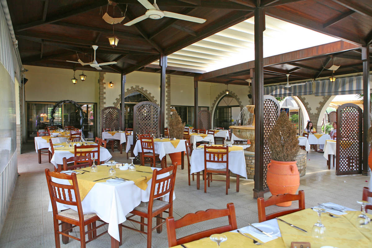 Makronisos Village Lägenhetshotell
